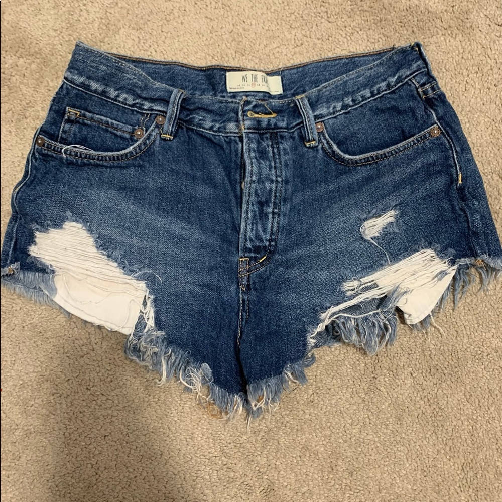 We the free Jean shorts size 27 fits like a size 6